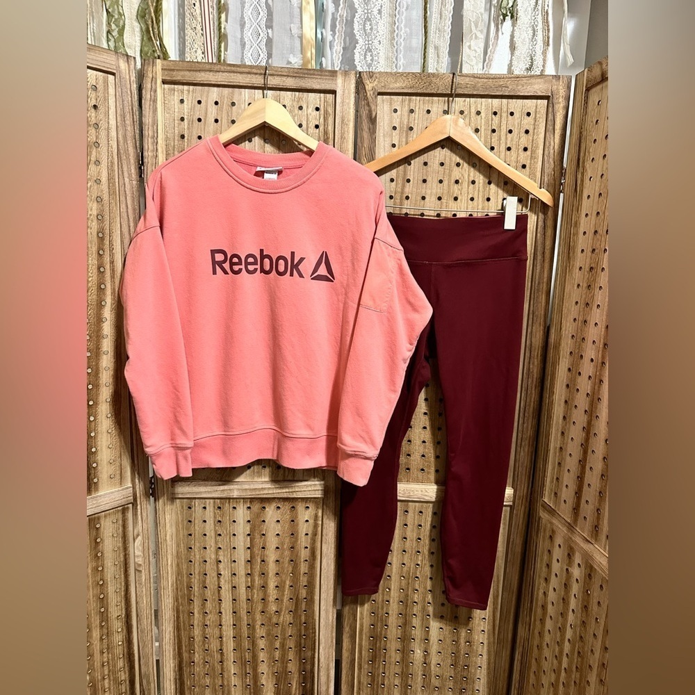 Reebok Women’s Level Up Crewneck & Leggings Set Size S - Picture 2 of 8